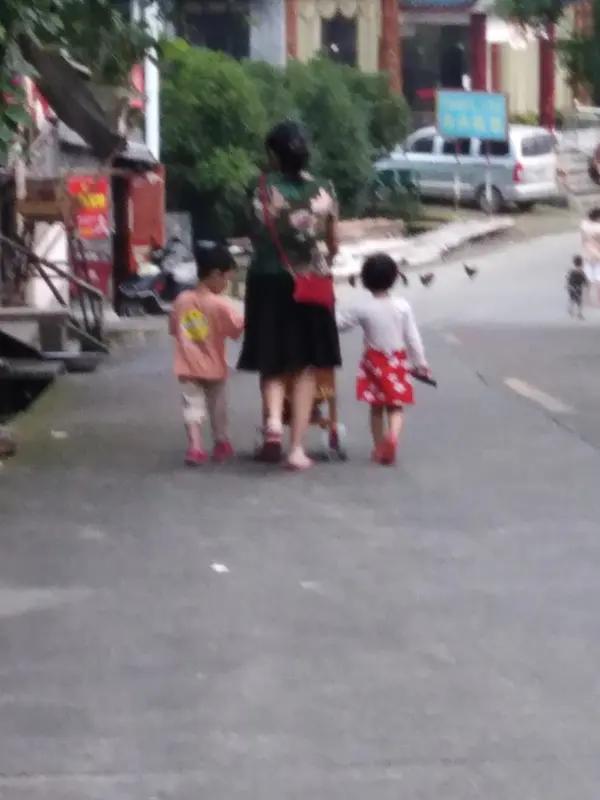 无儿无女无负担求下联