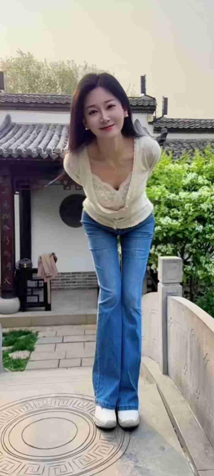我的今日状态：😁轻松愉快
我这里的天气：☀️晴天