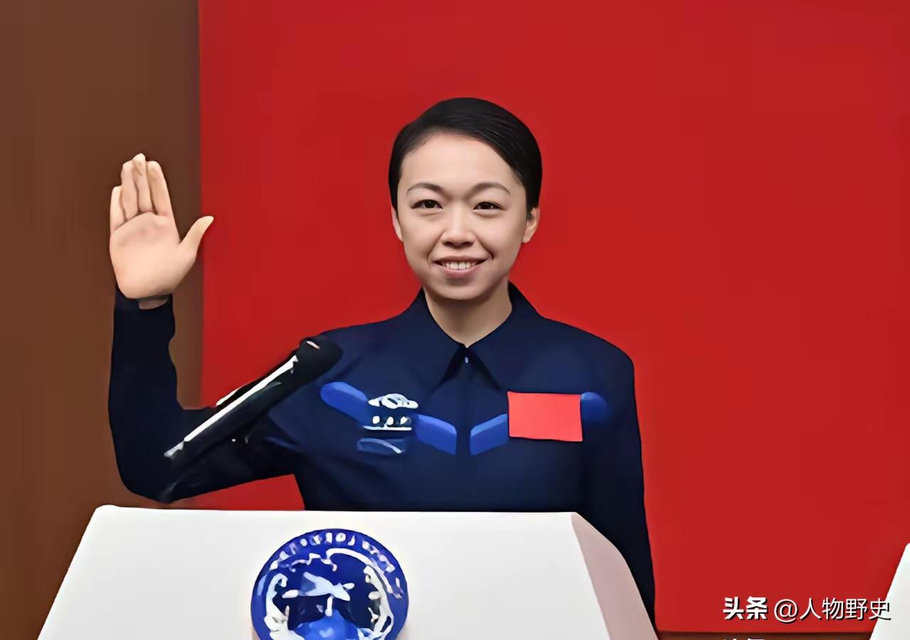黎家盈说了句话，听完心里特别不是滋味。

她说，"孩子们去了故宫，爬了长城，我还