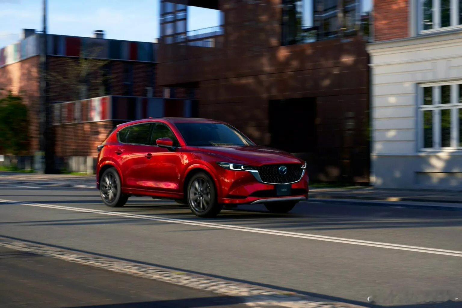 2025款马自 CX-5，售28570美元起，当前约20.74万人民币。2.5L