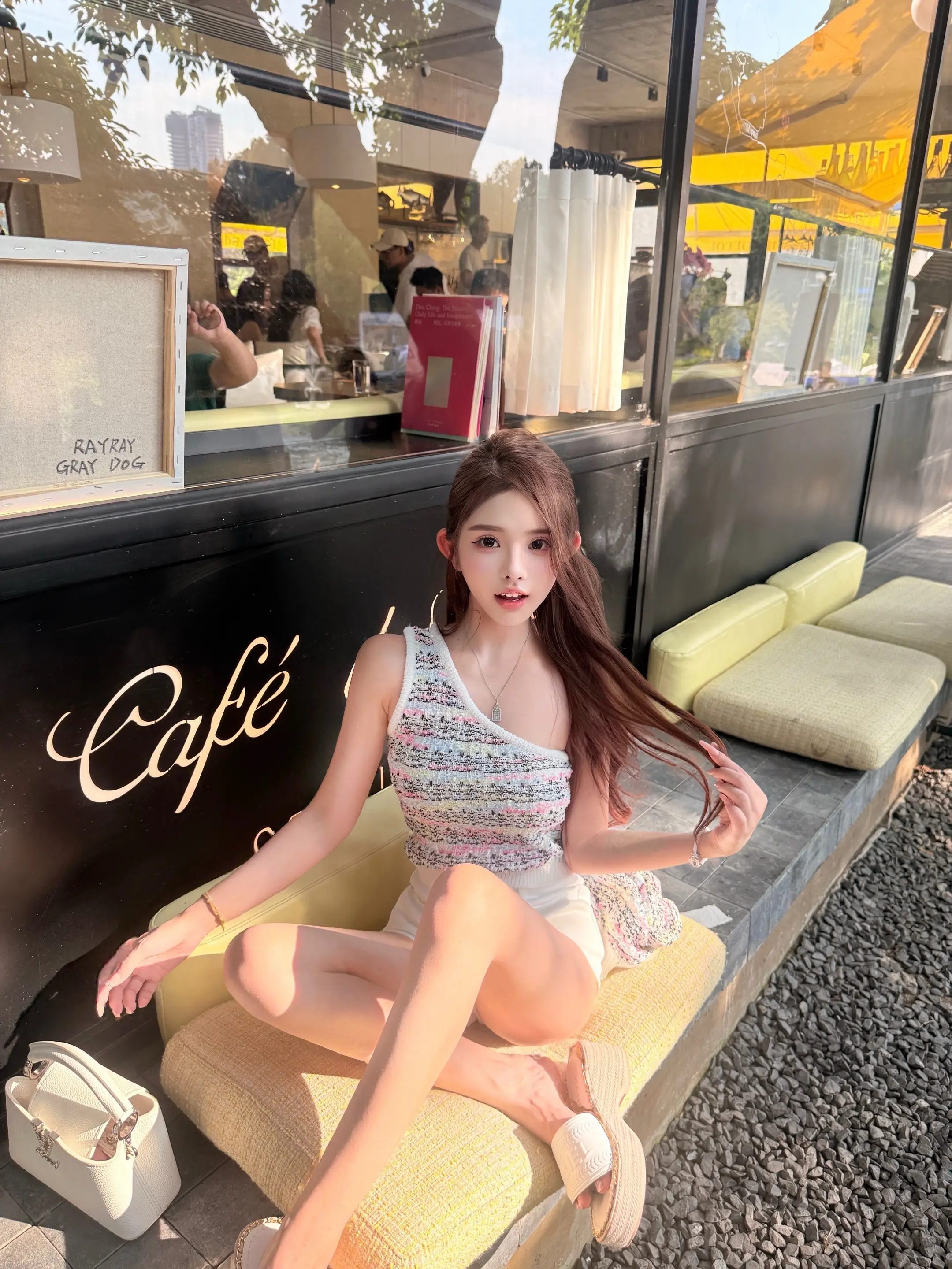 没什么特色 人特色。