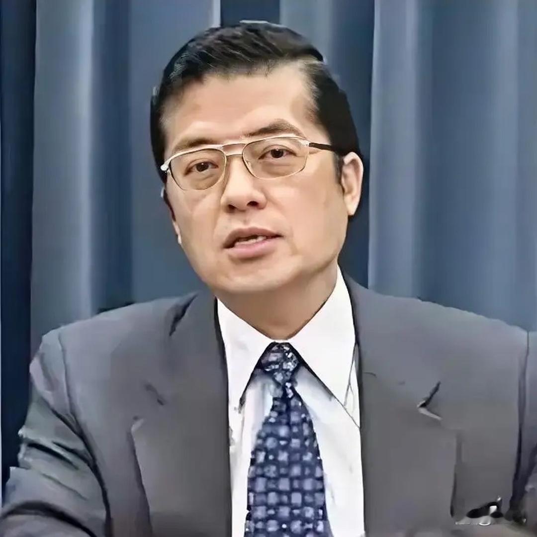 张荣恭说得好！张荣恭接受岛内名嘴谢寒冰的采访，说到了国民党的一个重点。
 
这个