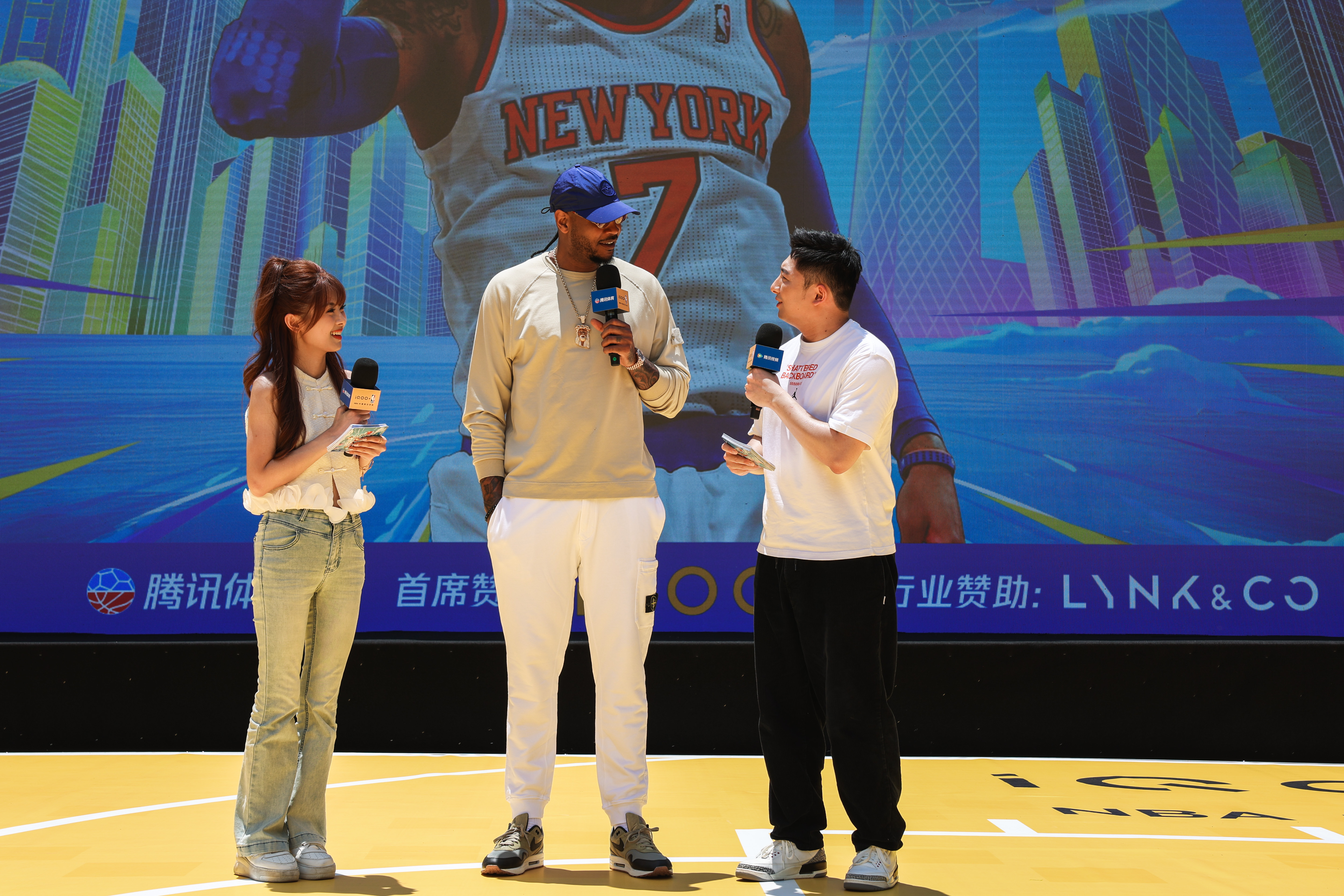 明天开始新赛季的转播工作，但我仍会想念这个夏天，和那么多人一起做了那么多好玩的事