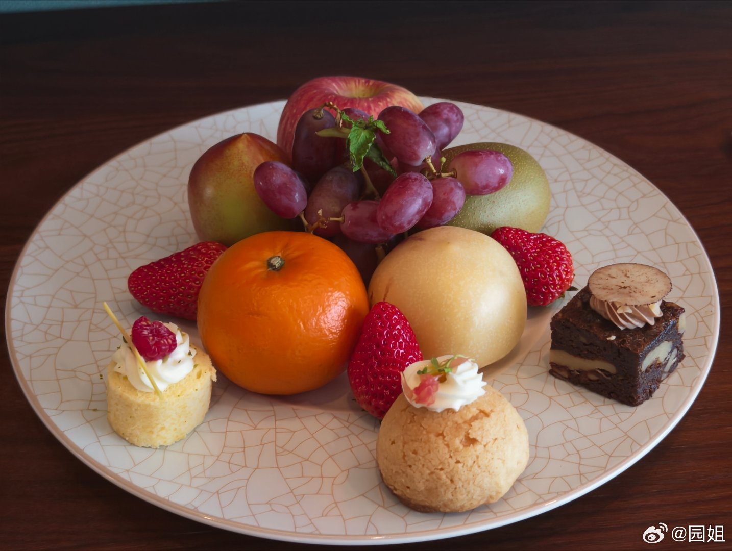 到深圳了，深圳的天气真热情。明天参加华为Pura系列及全场景发布会。看来又要发布