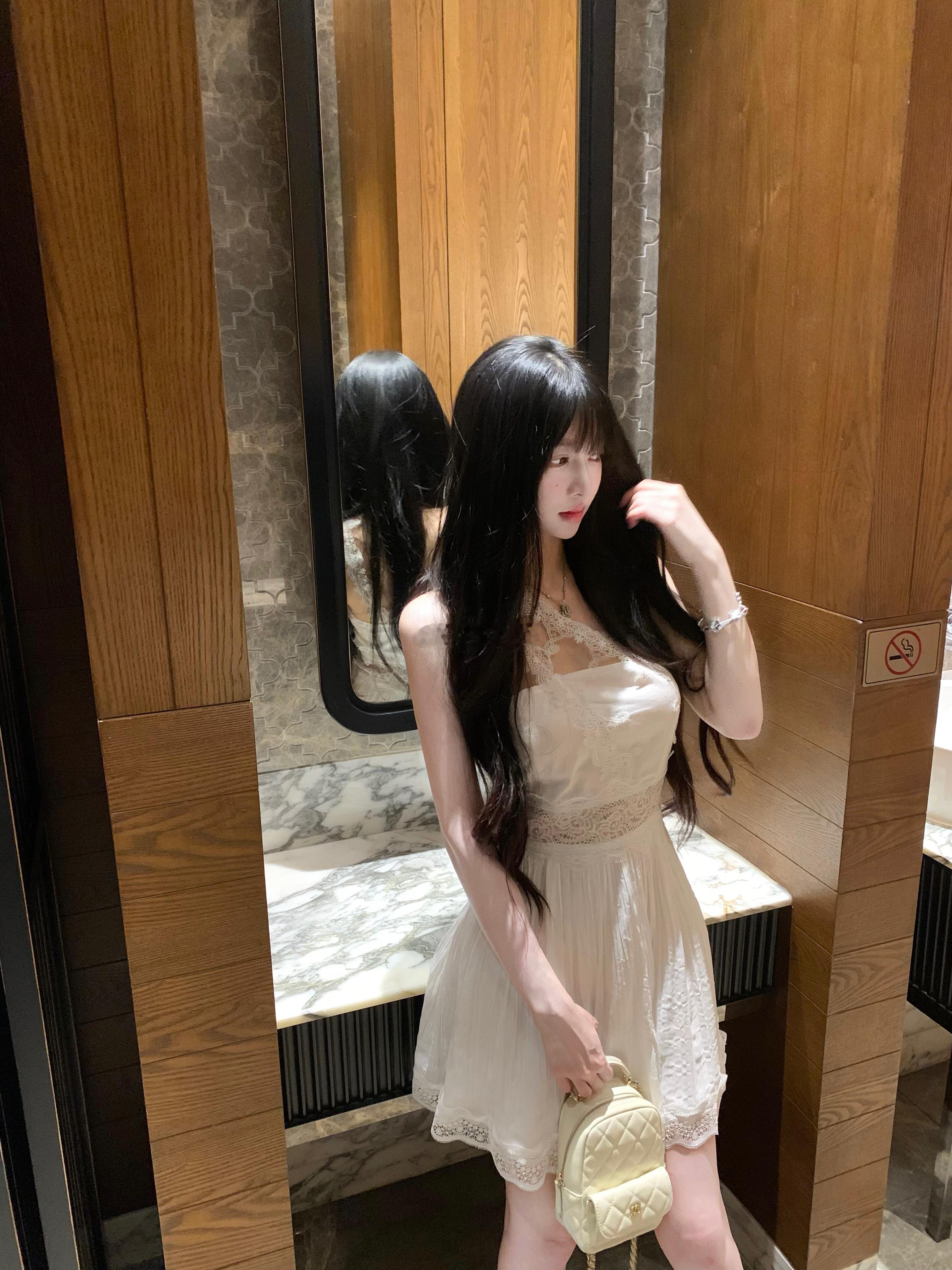 小白花 ​​​