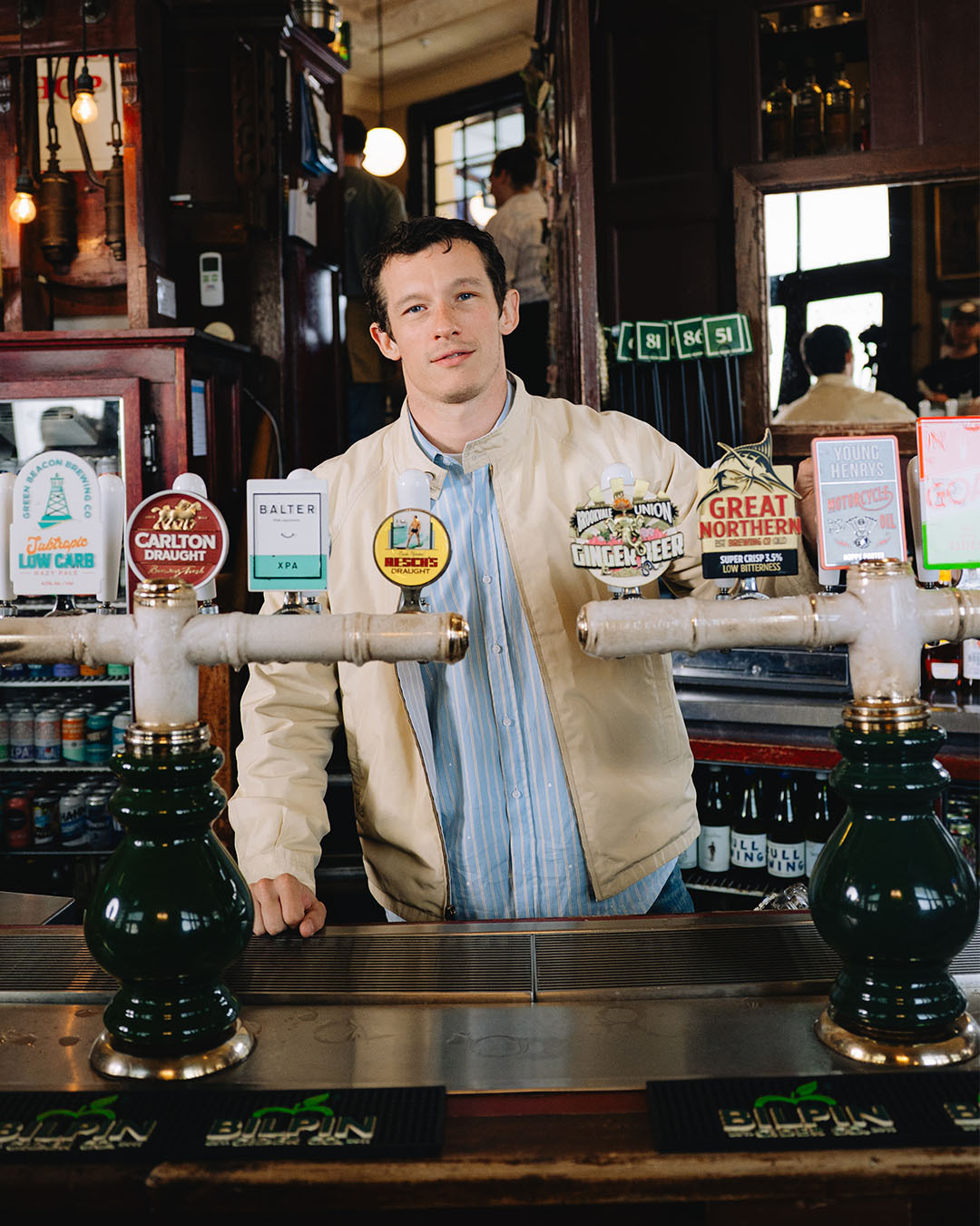 Callum Turner卡勒姆特纳卡狗这组有点帅！callum turner