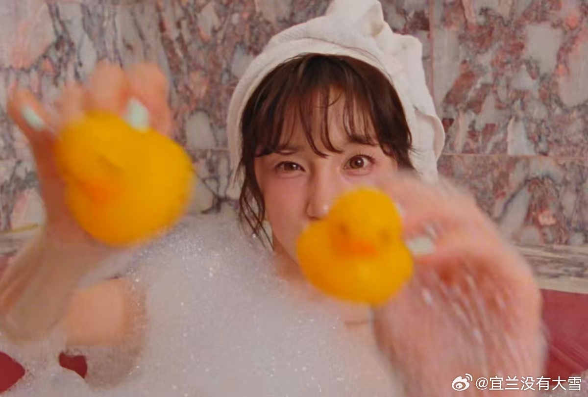特别明媚的yuqi，听完《i like you》像喝了一杯冰饮一样畅快宋雨琦新歌