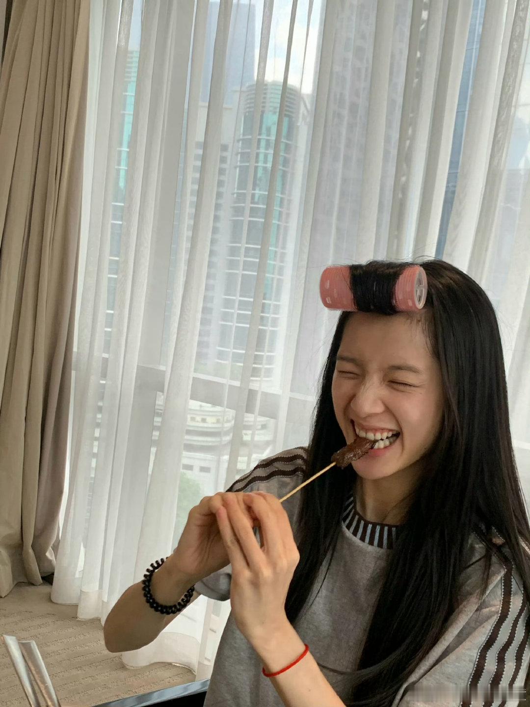 李思潼第一个代言被抵制 李思潼第一个代言被网友抵制了，对此你怎么看呢？李思潼代言