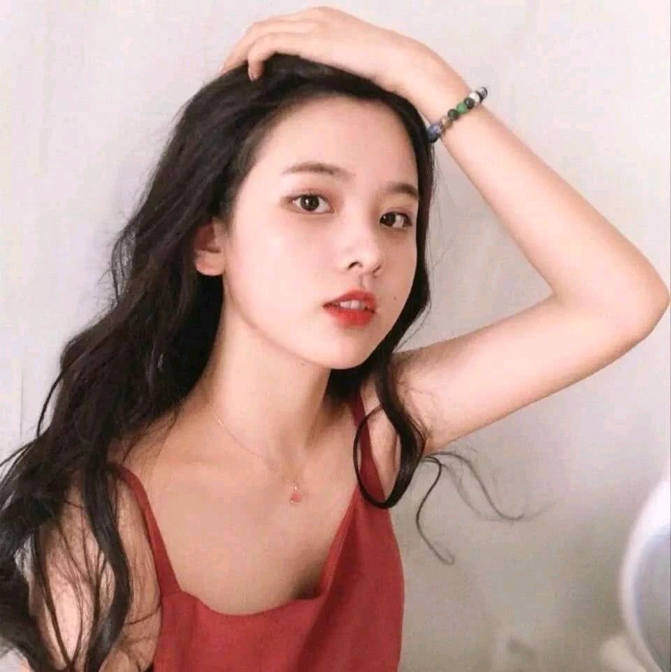 𝐒𝐡𝐚𝐫𝐞｜权威女头｜ins风｜审美积累｜𝙒𝙚𝘾𝙝𝙖𝙩壁纸