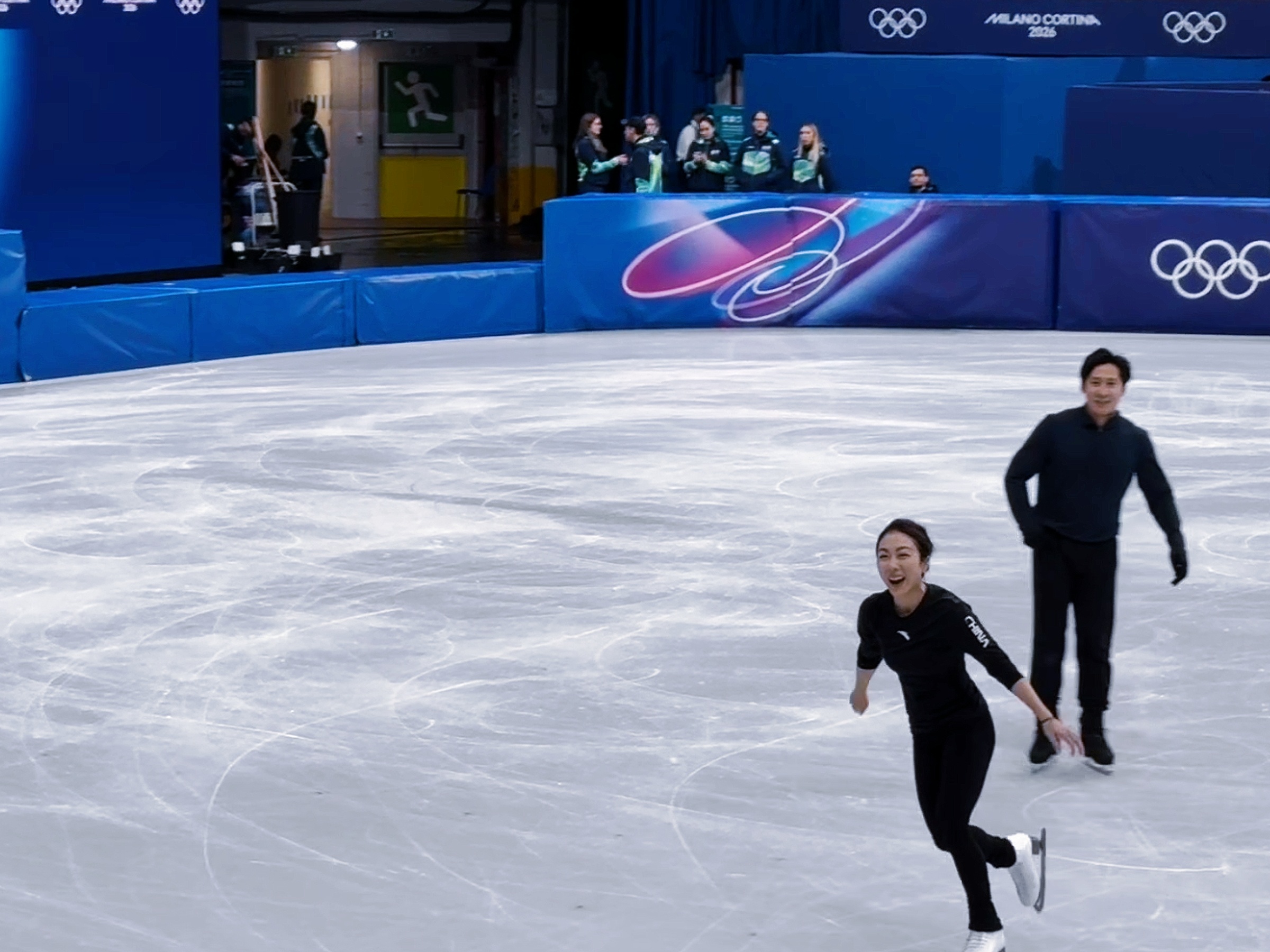 隋姐322成了，全场欢呼，隋姐好happy的回应，好开心呐 