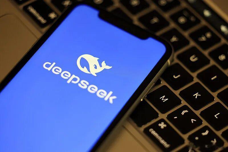 【曝DeepSeek重启融资，投前估值5000亿元】8月5日，据财经杂志消息，多
