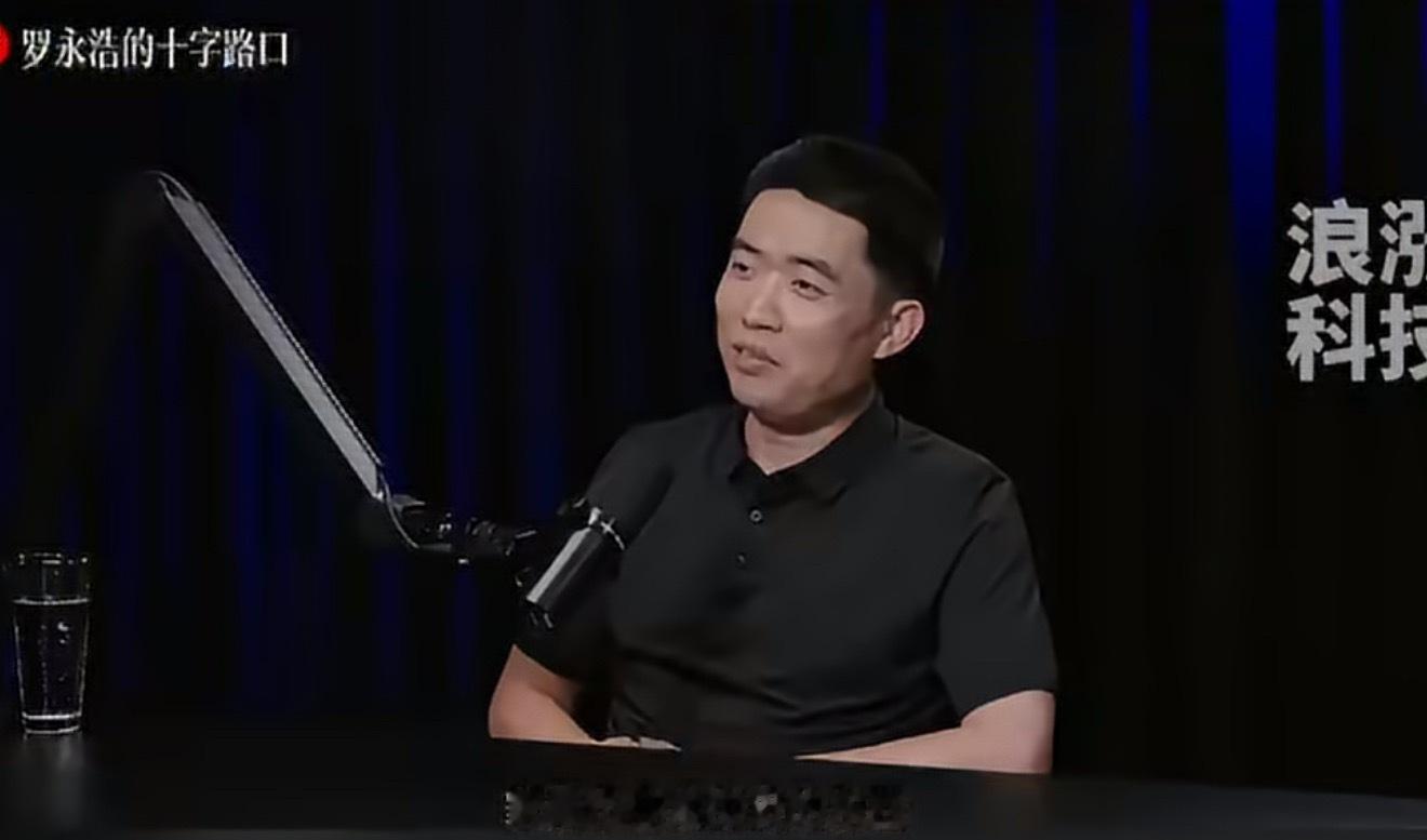 回看李想之前和罗永浩的访谈，他说年轻一心创业，总觉得自己什么都拥有，慢慢才醒悟：