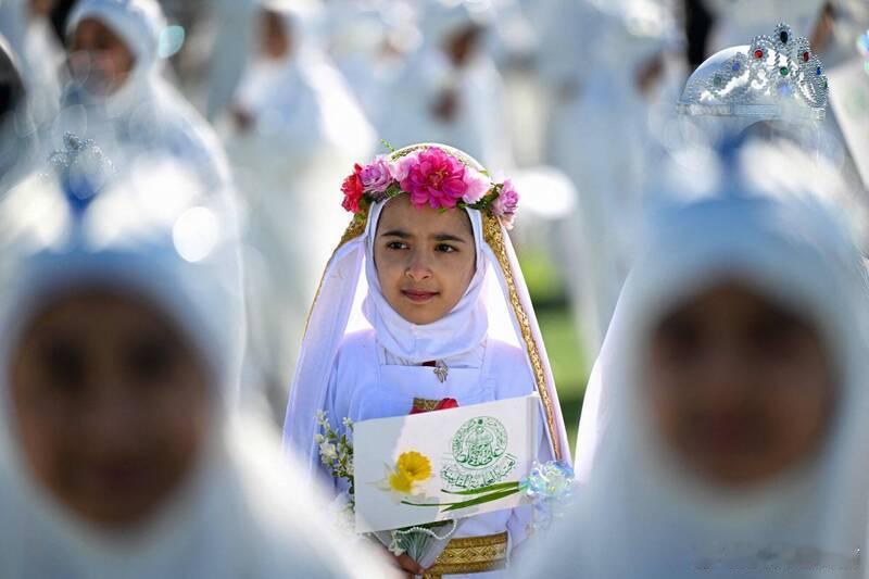 【奥地利国会通过新法 禁止14岁以下女生在校戴头巾】海外新鲜事 奥地利国会议员日