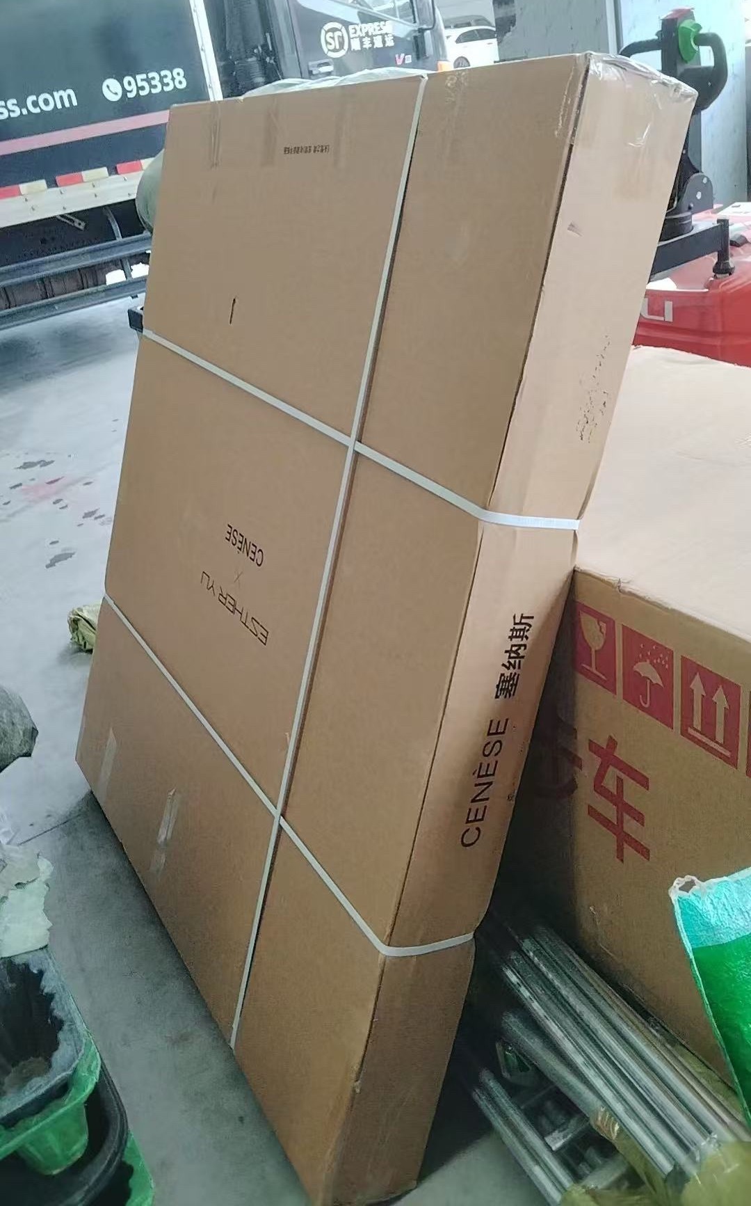 群友的12180直接上货车拉…… 
