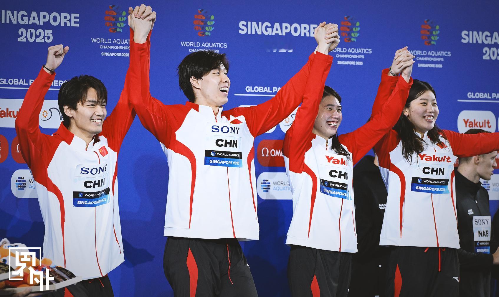4x100米混接中国队亚军4x100米混接中国队摘银 新加坡游泳世锦赛男女4x1