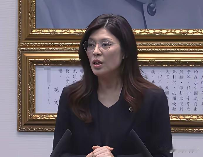 根据防务部门的报告估算，然后提出他们的数额，这与郑丽文的不能空白授权说差距还是很