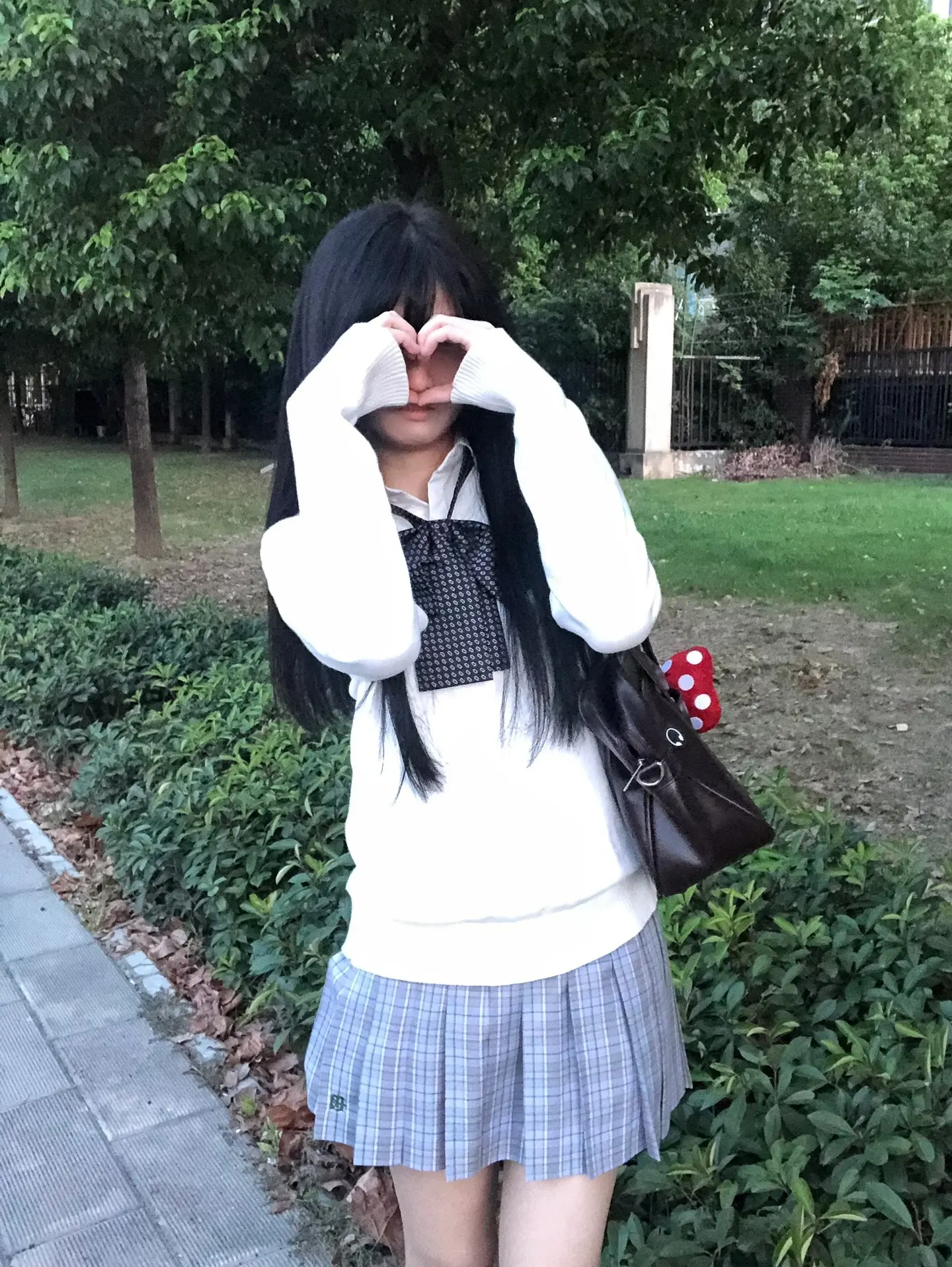 只要我向前走 就能看到你的背影