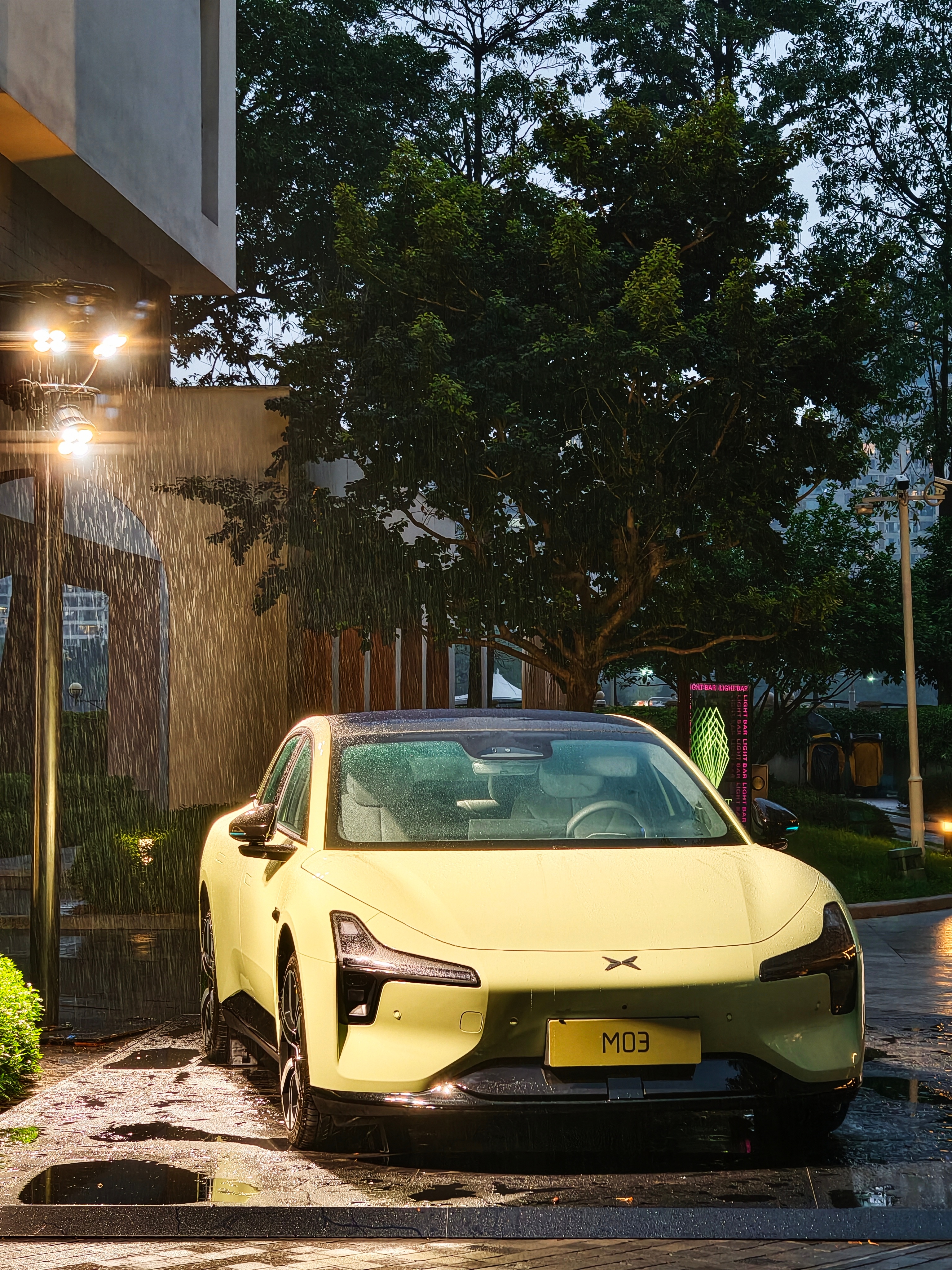 小鹏MONA M03 蛮有氛围感的感觉