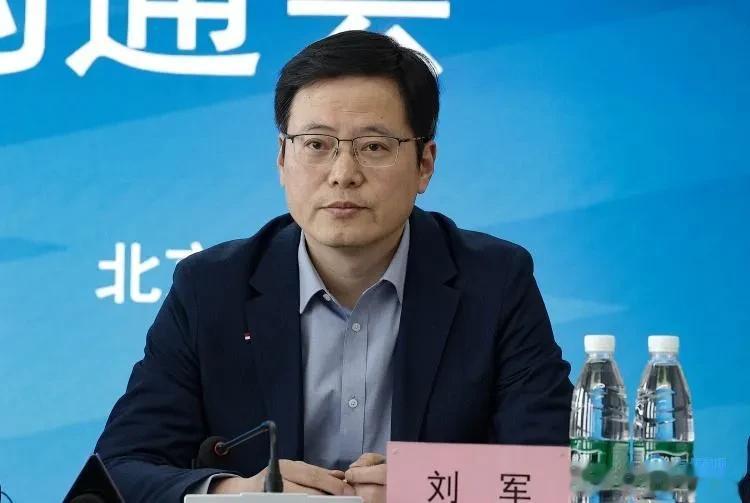 中足联筹备组副组长、中超公司董事长刘军被带走调查一路上，他可能一直在想以下6个问