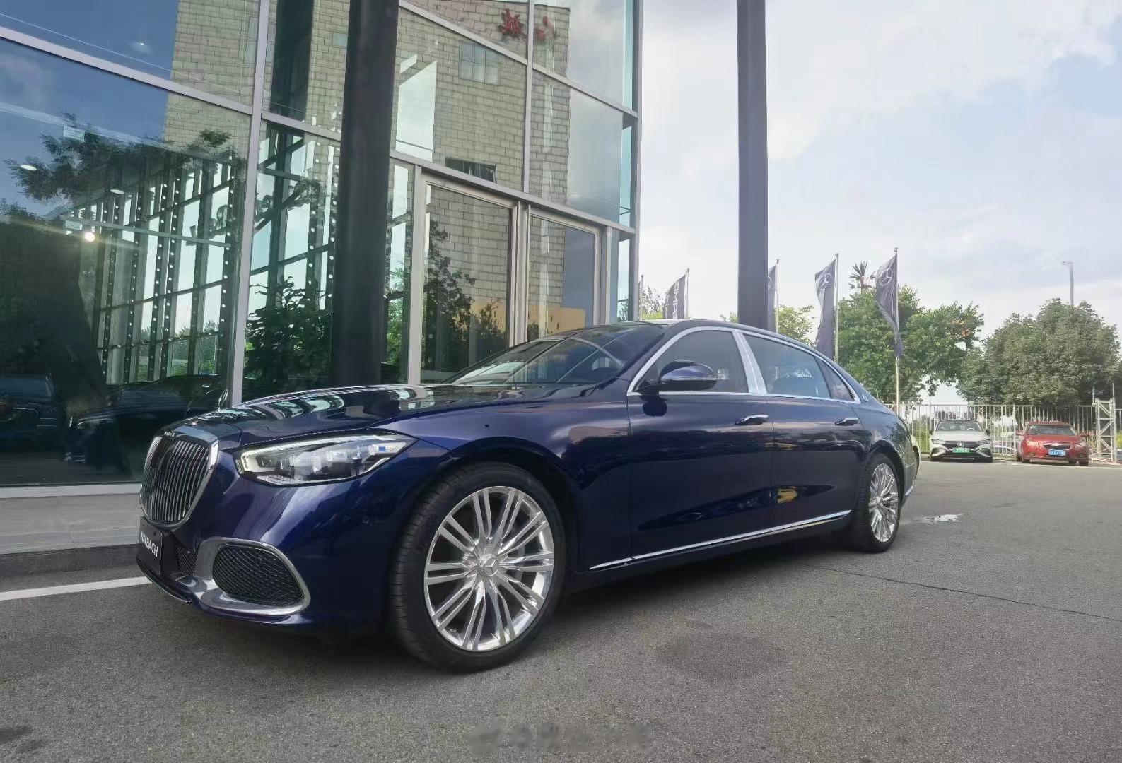 迈巴赫 S580 神秘蓝/游艇蓝厂家活动接待用车，1000多公里 指导价269.