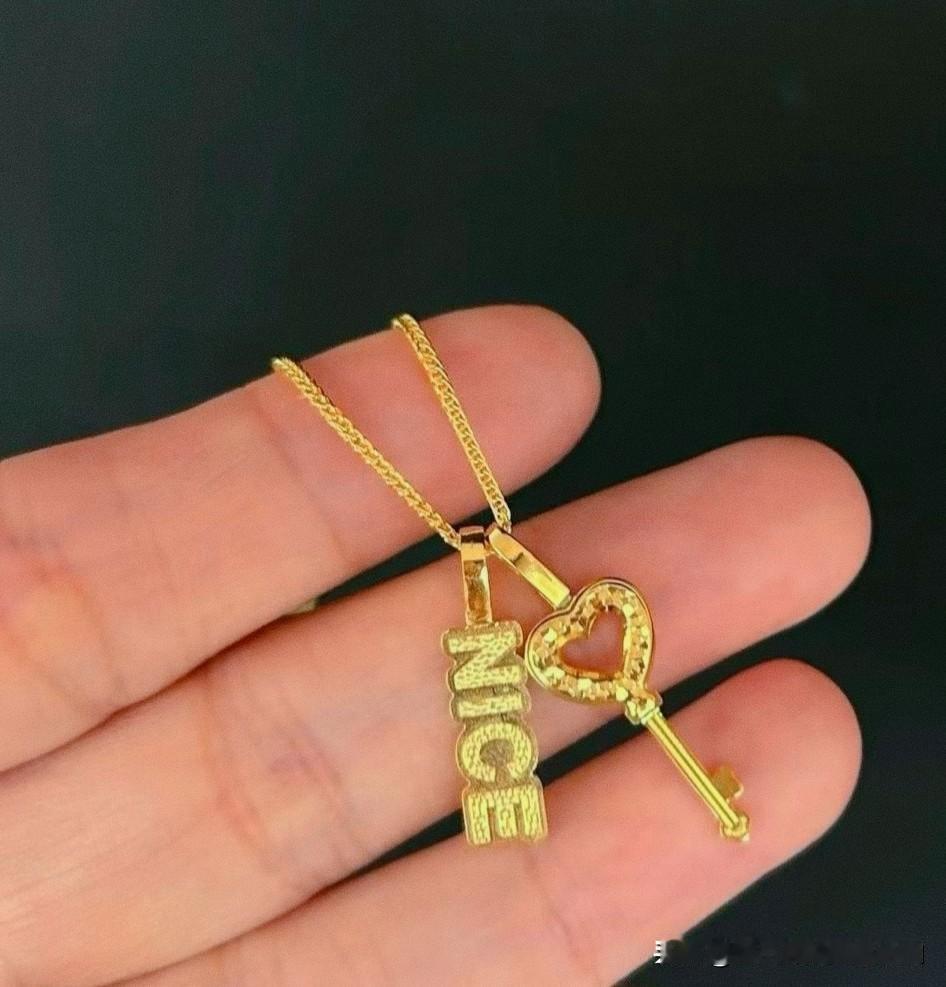 金饰克价一夜涨了30元！目前金饰克价涨破1300元[可怜]