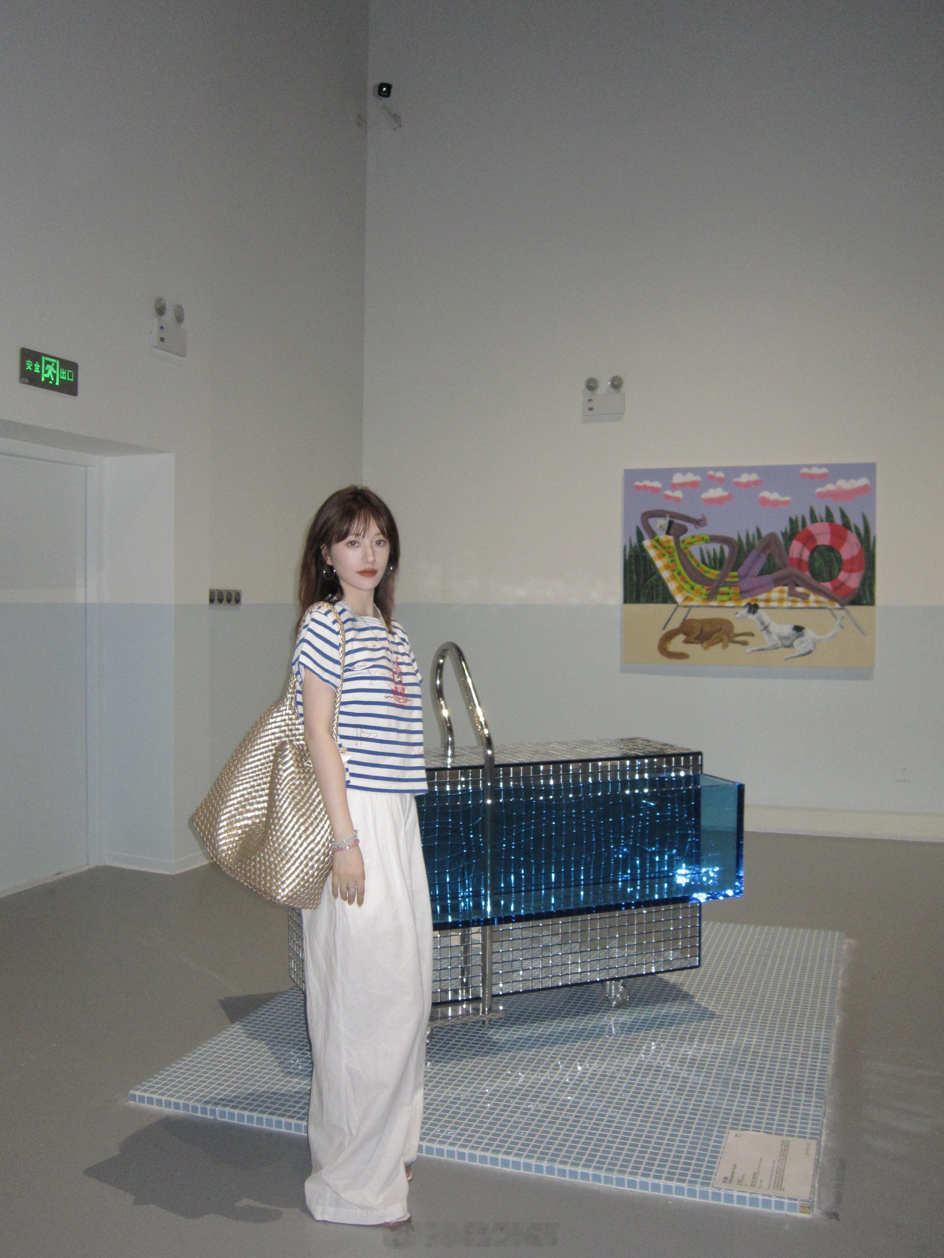 🫧🧊Summer is summering 🌊OOTD[超话]艺术展周末去