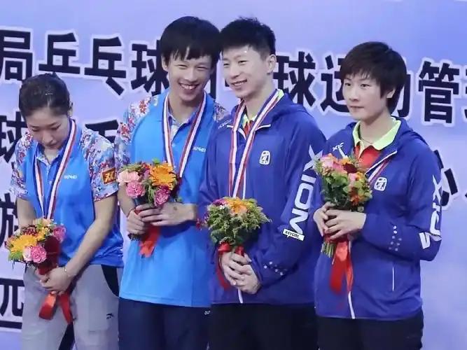 只认出了林高远，刘诗雯，马龙，右边的那位她是谁？林高远男团铜牌 全运会林高远