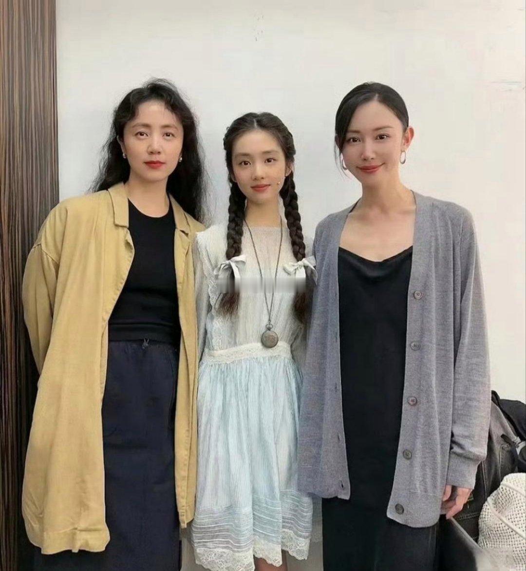 黄磊女儿黄多多，未来的话剧女王有没有。 