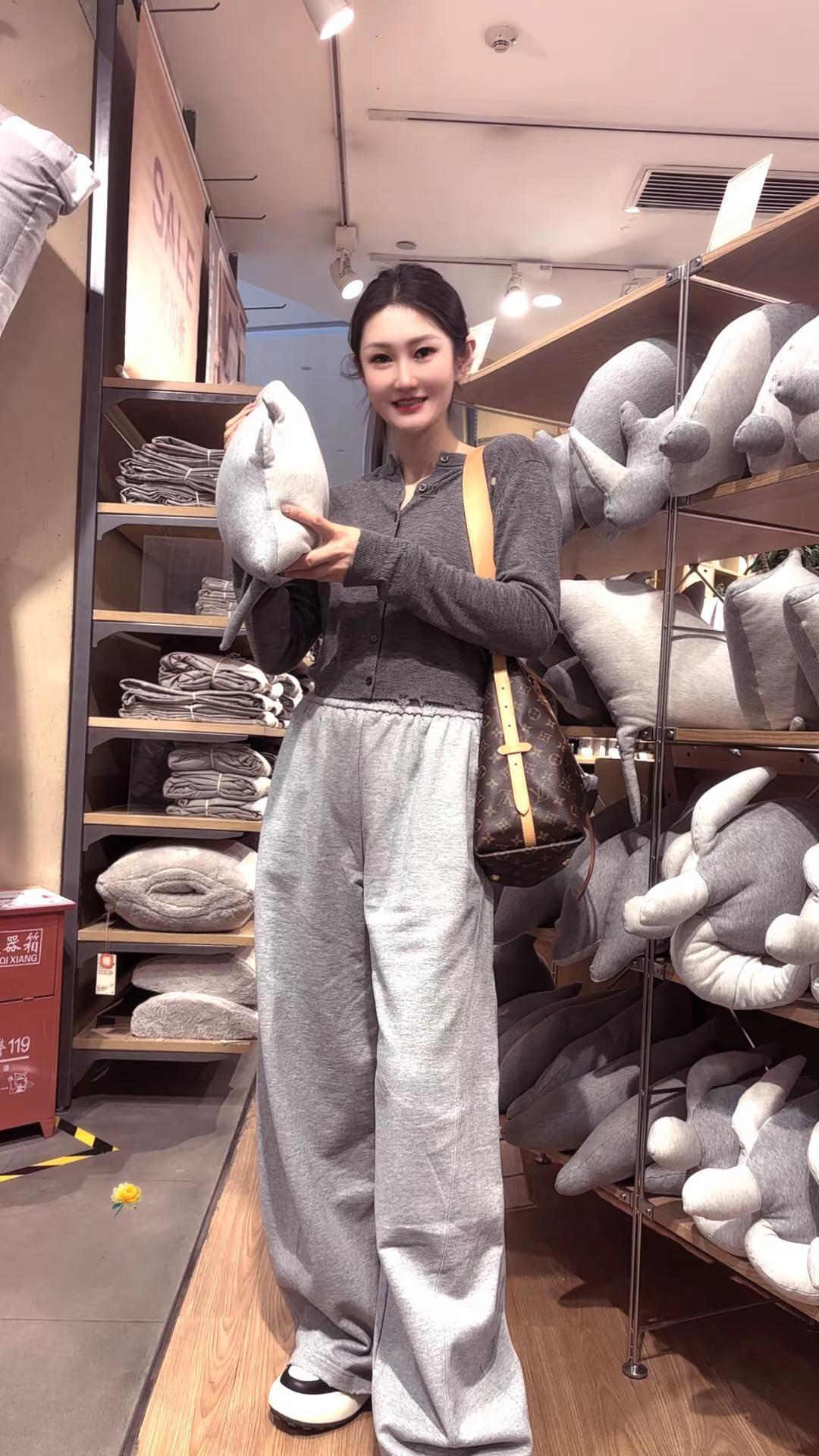 还有四十天就赶完大集，今天照照镜子我皮肤干的不像样🥲