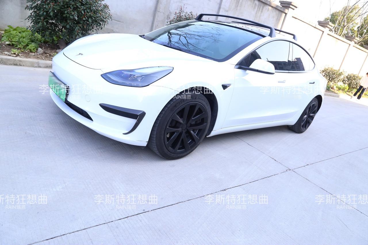 特斯拉model3 轮毂盖“它来了”18寸model3的轮毂盖。#特斯拉 #mo