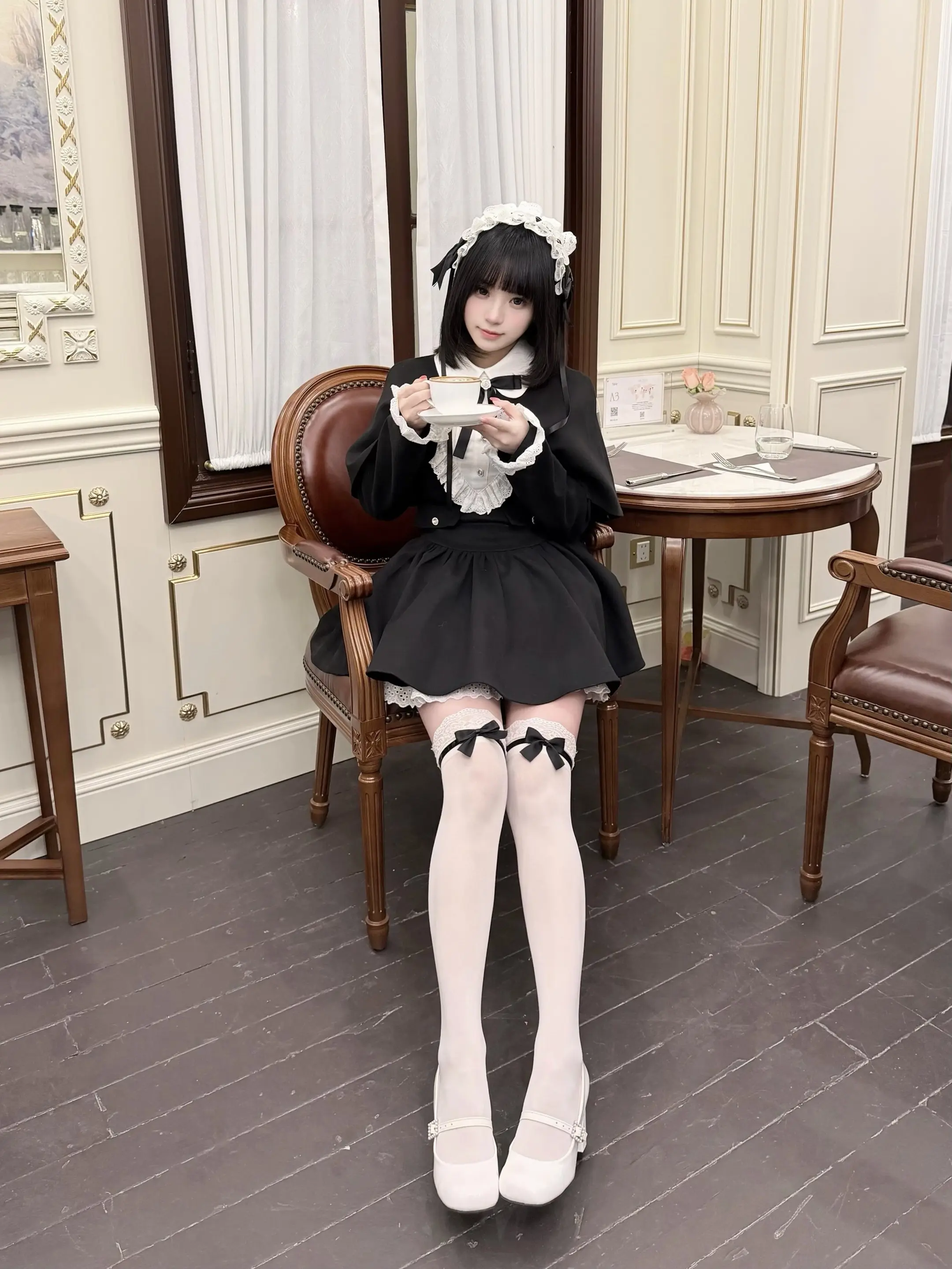 你咋整的 咋一叹气就有人哄你啊。