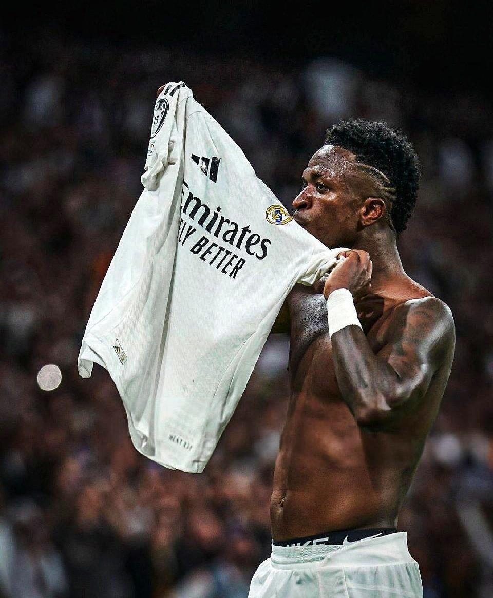 也有意甲球队将再次尝试引进他。
那个曾经在欧洲杯上飞驰的少年，如今在尤文却总是找