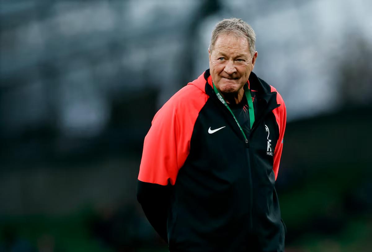 [To learn English]
Fiji coach Mick Byrne