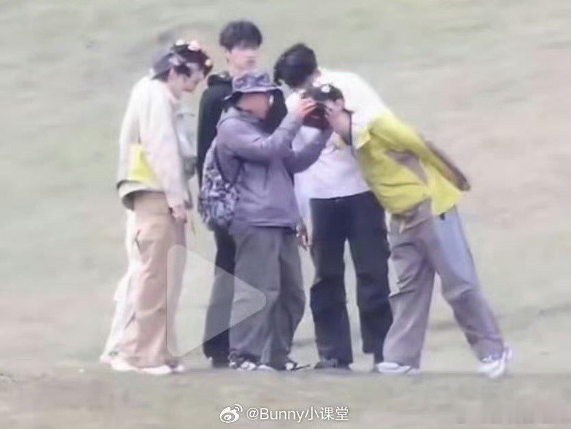 张极推开苏新皓张极推苏新皓路透 张极推开苏新皓，应该是觉得苏看完了吧 