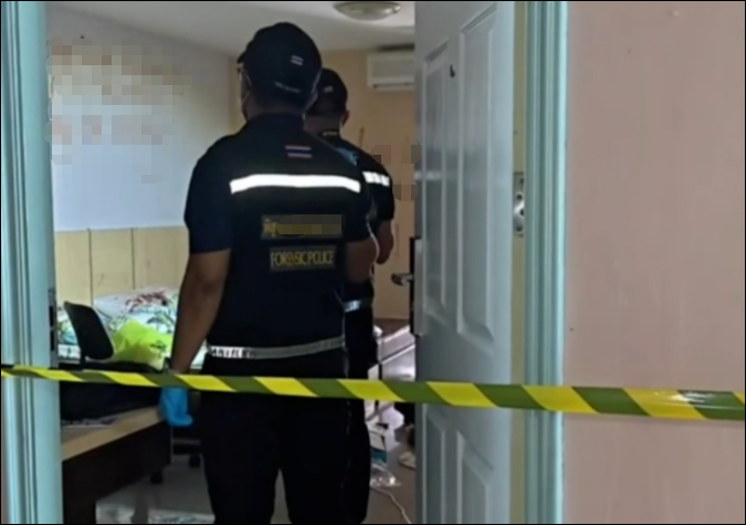 30岁中国留学生泰国公寓9楼坠亡，警方在浴室发现其女友遗体，身中30多刀，屋内有明显打斗痕迹