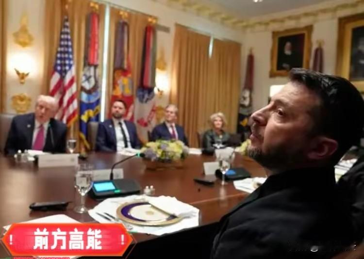泽连斯基光速变脸！
先前寸土不让的他，转头同意和普京直接聊！
最近刷到泽连斯基关