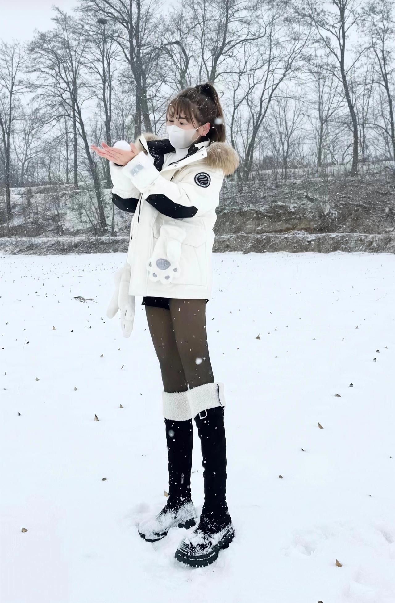 什么穿搭看上去很简洁