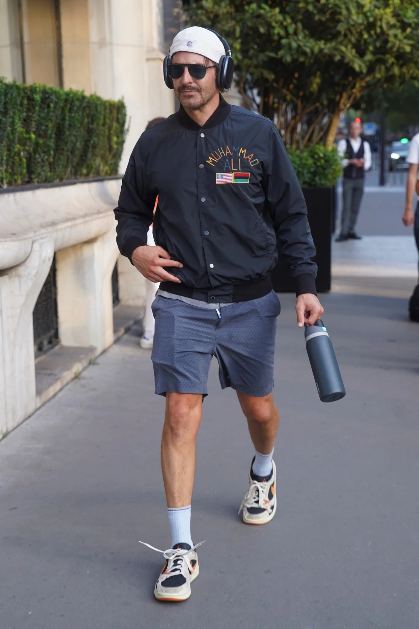 Bradley Cooper 1日巴黎外出健身 