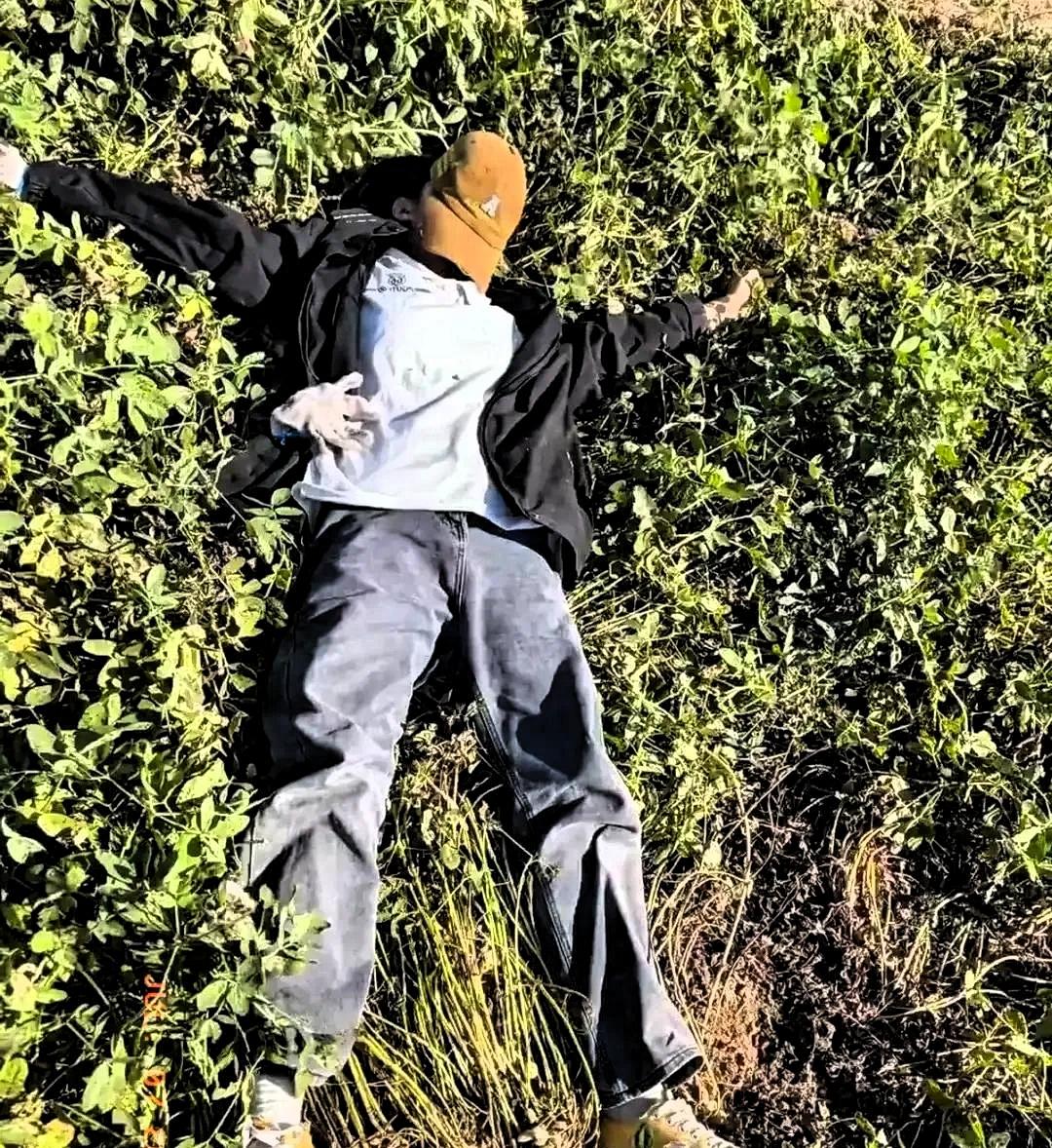 太让人揪心了！河南周口一名刚刚经历完高考的18岁内向男孩，因为自我估分只有极其惨