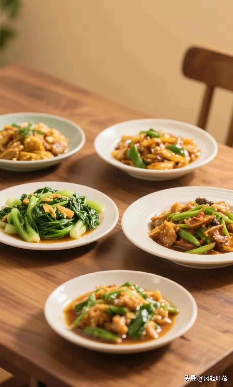 上联：家常小菜清香溢
下联：秀色可餐能解馋