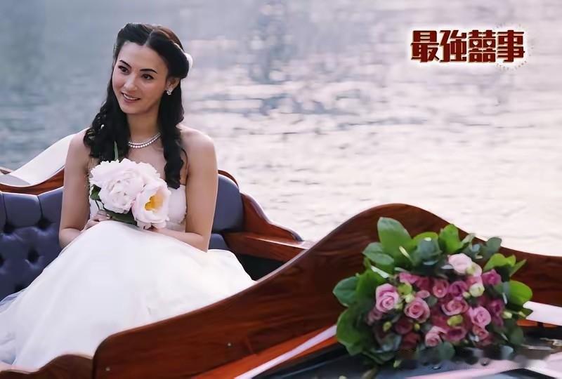 谢贤离世后，媒体不仅围绕他的遗产议论不休，还让其前儿媳张柏芝也登上了热搜！
张柏