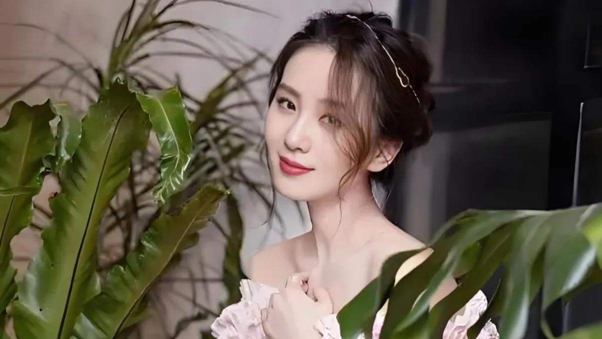 刘诗诗“稀缺演员论”，是救场稻草还是自我救赎？
 
刘诗诗“稀缺性演员类型”话题