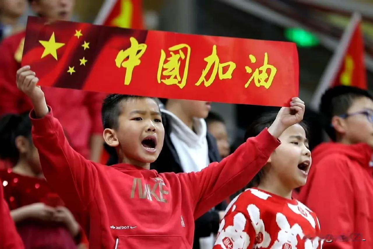 世预赛中超对决泰超！国足主场没理由不取胜！
  泰国公布6月世预赛名单，旅欧后卫