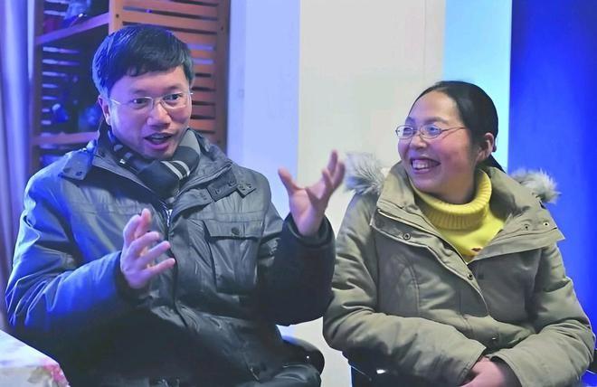 “老婆，国庆我们出去玩玩吧，散散心。”在谢晓君还沉浸在初为人母的喜悦中时，胡忠突