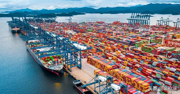 中国贸易顺差都快摸到一万亿美元了，可为啥沿海那些外贸厂子还一批批倒闭？有人说这是