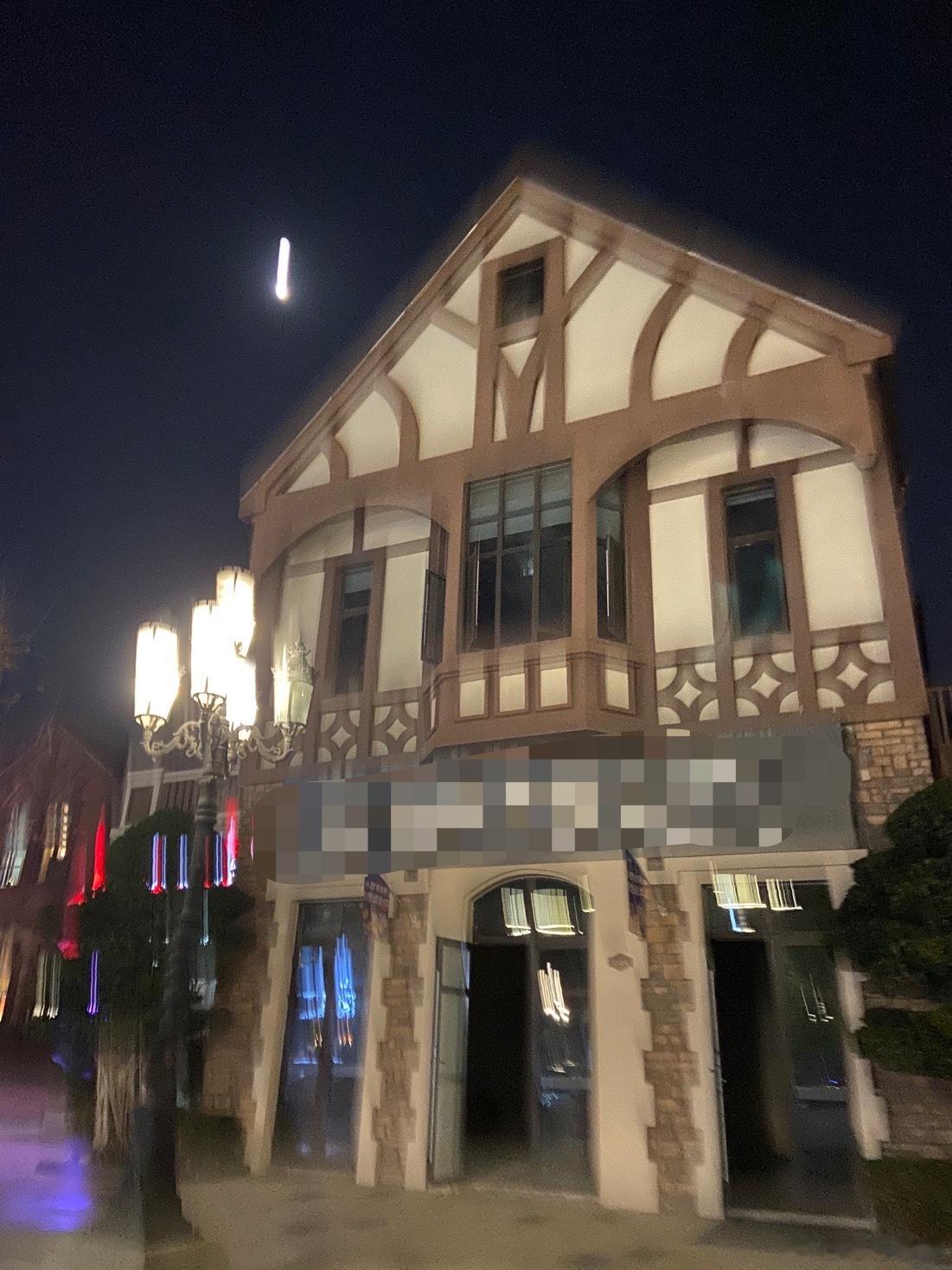 #潘呀潘潘工作室# 最后工作室名字还是选了潘呀潘潘～然后这两个月疯狂拍新品，以及