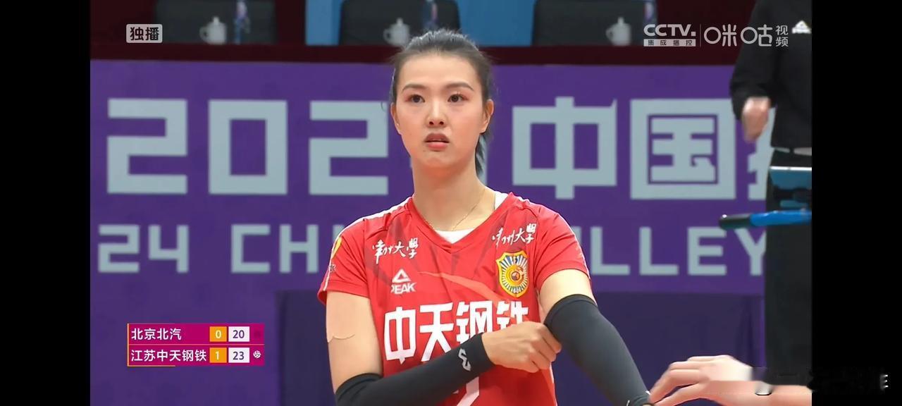 不出意外！中国女排主攻至少有5种组合。
如果朱婷回来，主攻集训名单将有李盈莹、朱