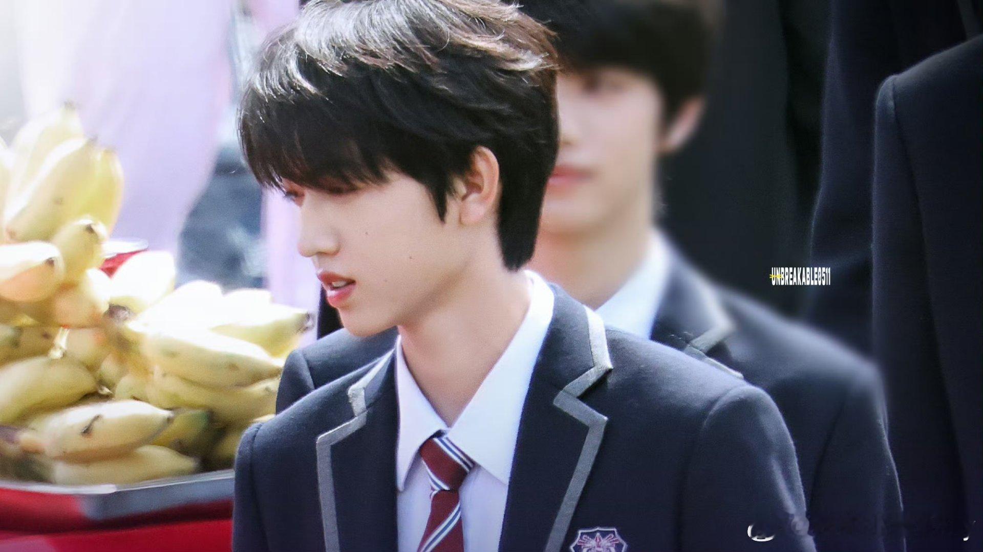 张桂源 四代第一主舞张桂源 全能核心ace 张桂源首个200W单人cha来了，长