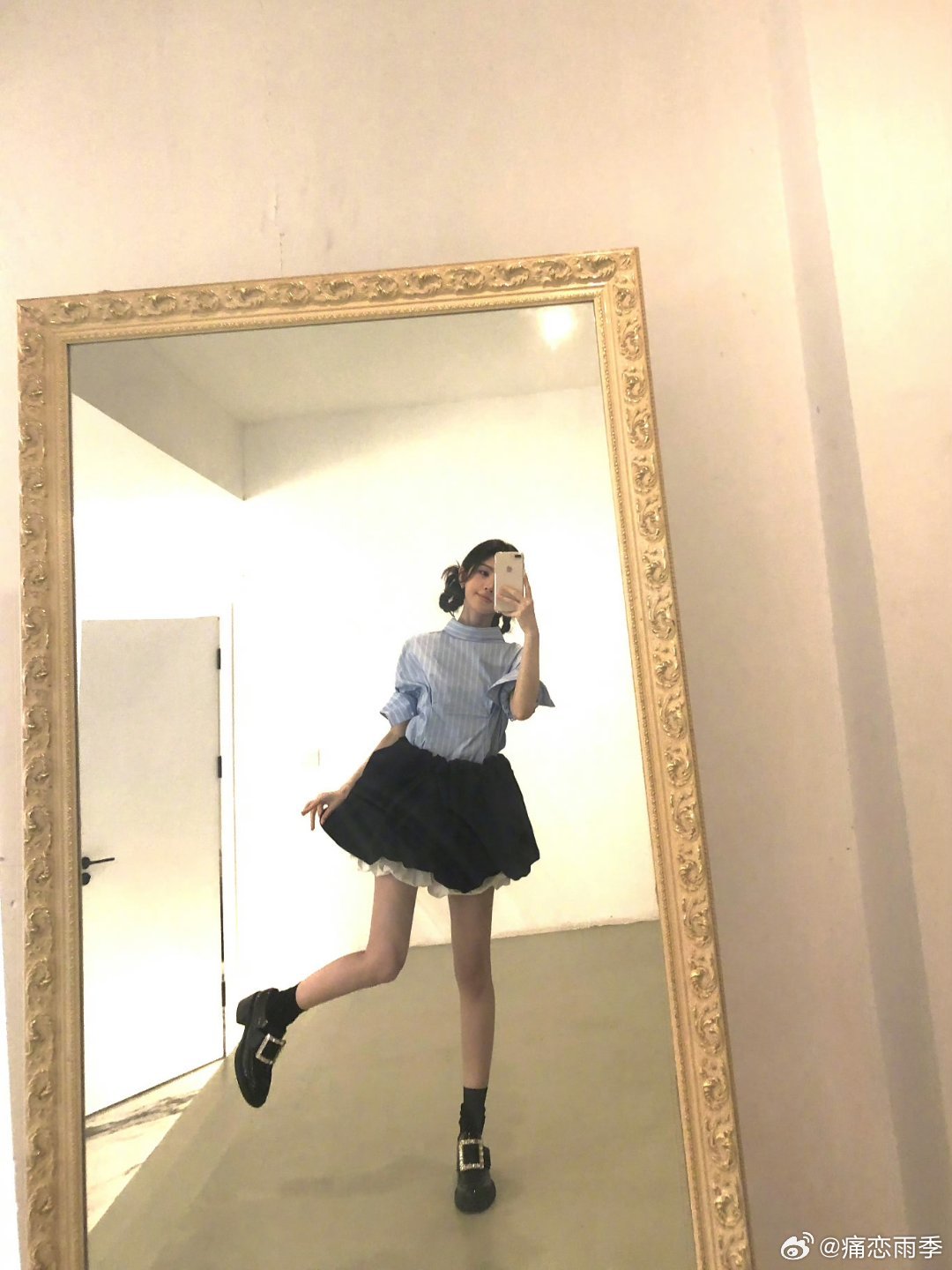 jjy鞠婧祎万花世界 jjy鞠婧祎苏绿夏“今晚的月色静悄悄的攀上你朦胧的双眸，你