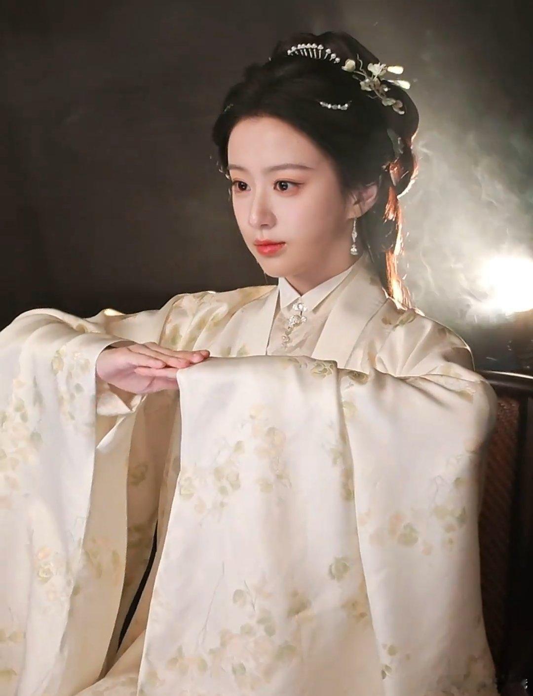 包上恩郑合惠子一个侠女一个千金大小姐，这样的主创阵容对我眼睛很友好